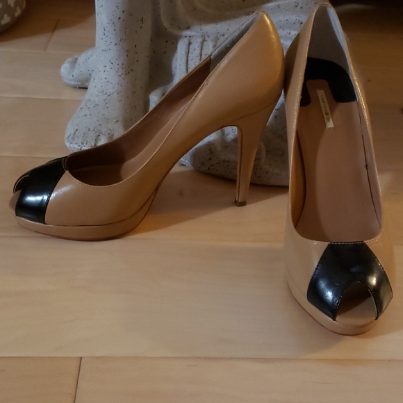 Shoes - Picture 2 of 4